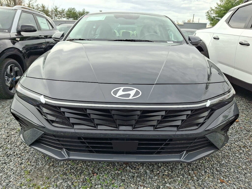 New 2026 Hyundai Elantra Limited Sedan