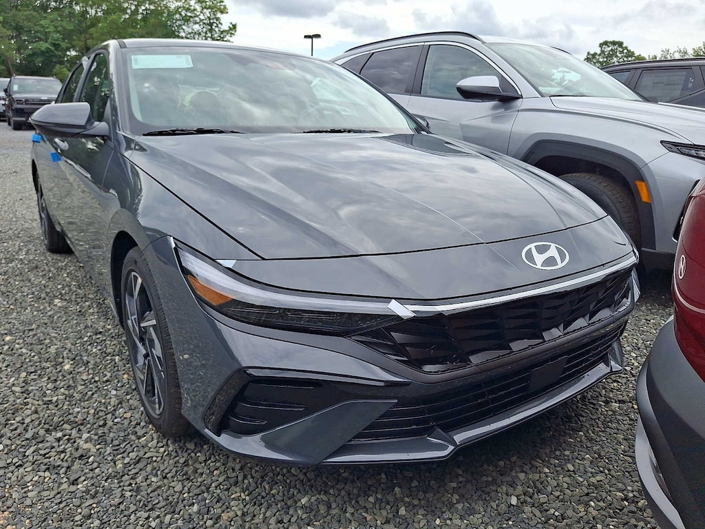 New 2026 Hyundai Elantra Limited Sedan