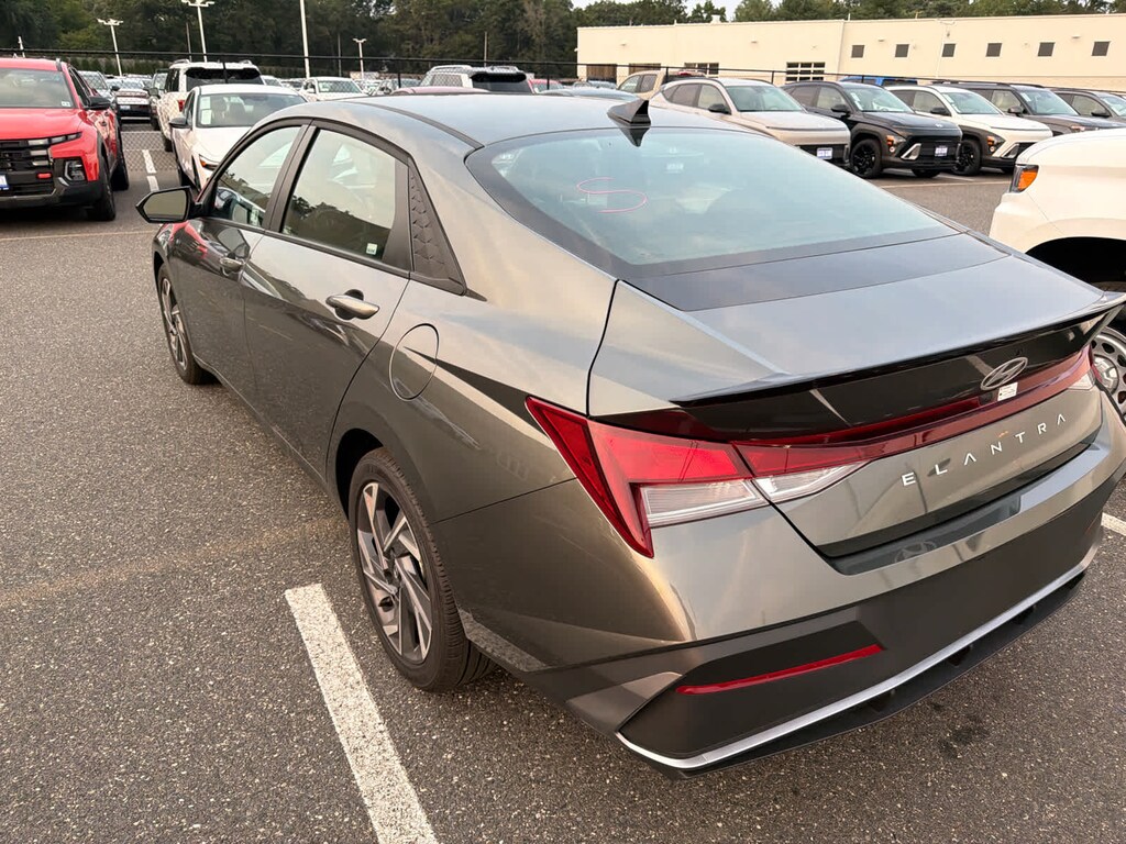 Certified 2025 Hyundai Elantra SEL Sport Sedan
