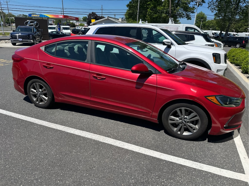 Used 2017 Hyundai Elantra SE w/PZEV Sedan