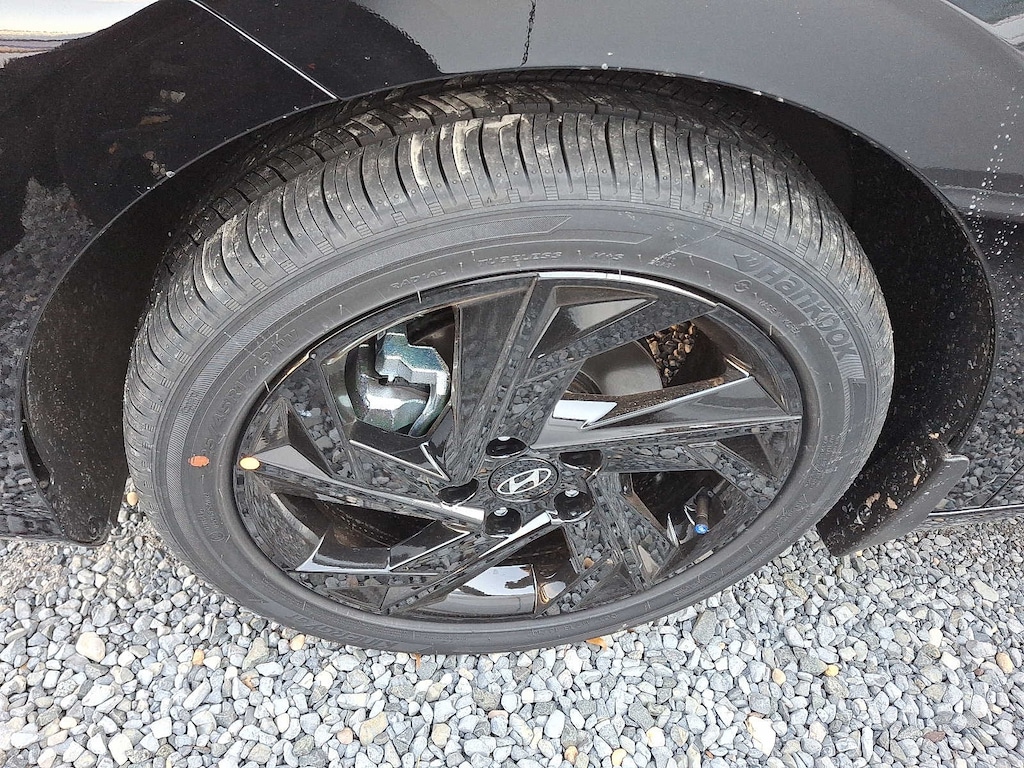 New 2026 Hyundai Elantra SEL Sport Premium Sedan