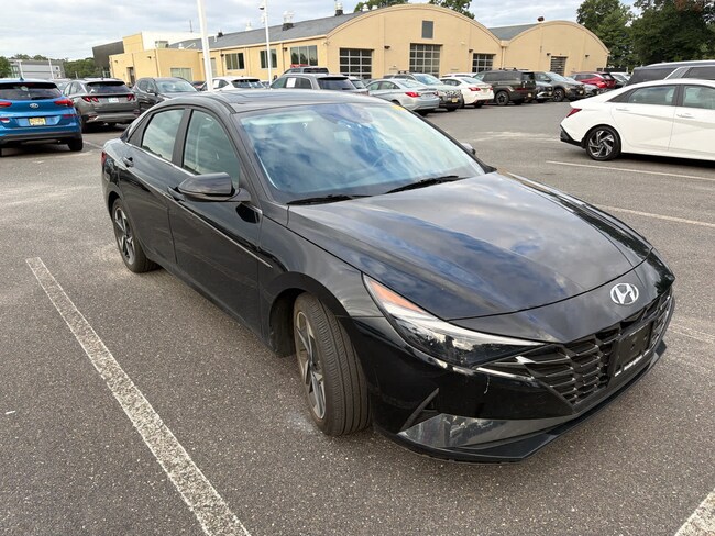 2023 Hyundai Elantra Limited Sedan