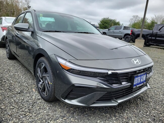 2024 Hyundai Elantra SEL Sedan