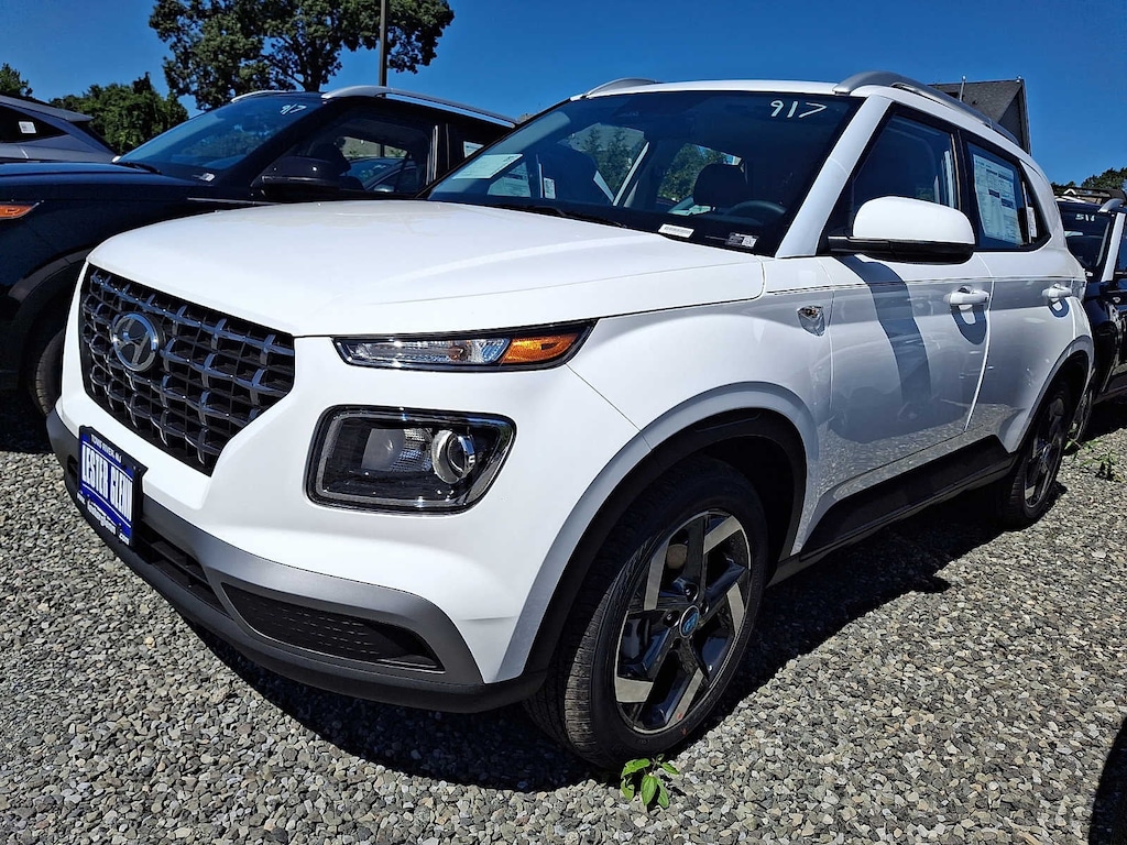 New 2026 Hyundai Venue SEL SUV