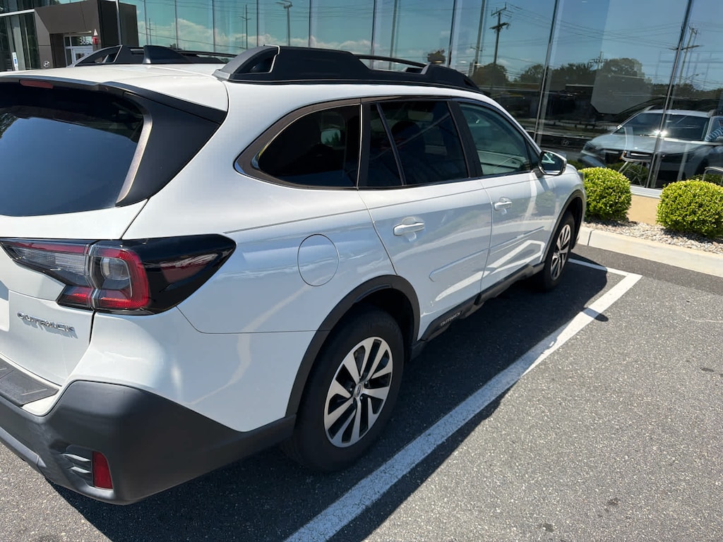 Used 2021 Subaru Outback Premium SUV