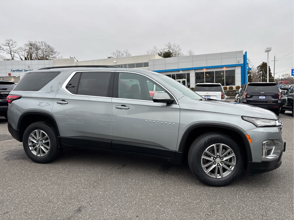 Used 2023 Chevrolet Traverse LT Cloth w/1LT SUV