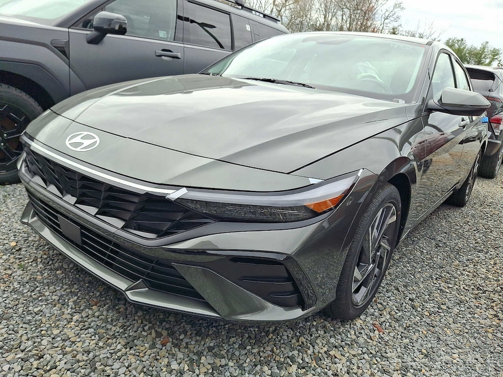 New 2026 Hyundai Elantra Limited Sedan