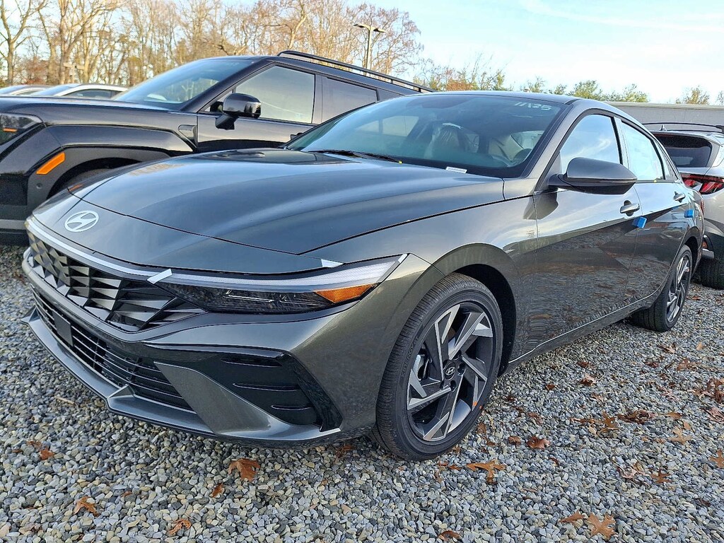 New 2026 Hyundai Elantra Limited Sedan