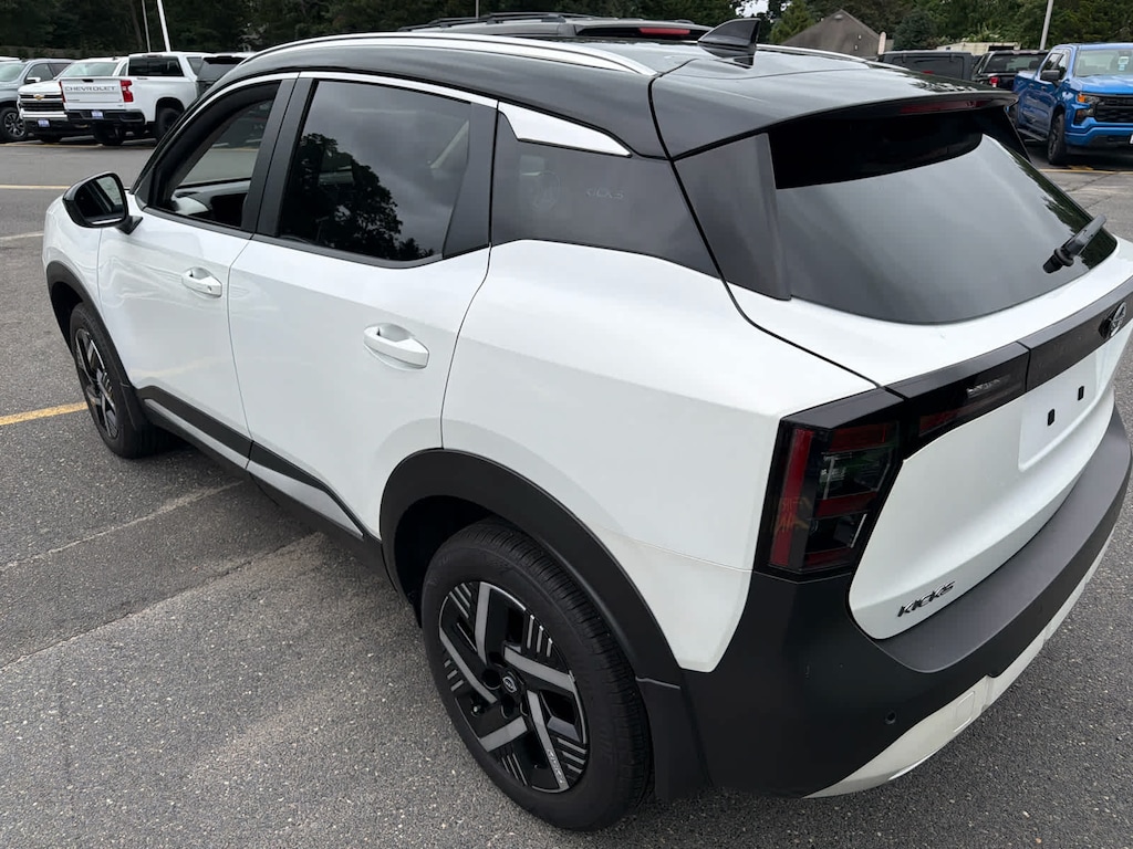 Used 2026 Nissan Kicks SV SUV