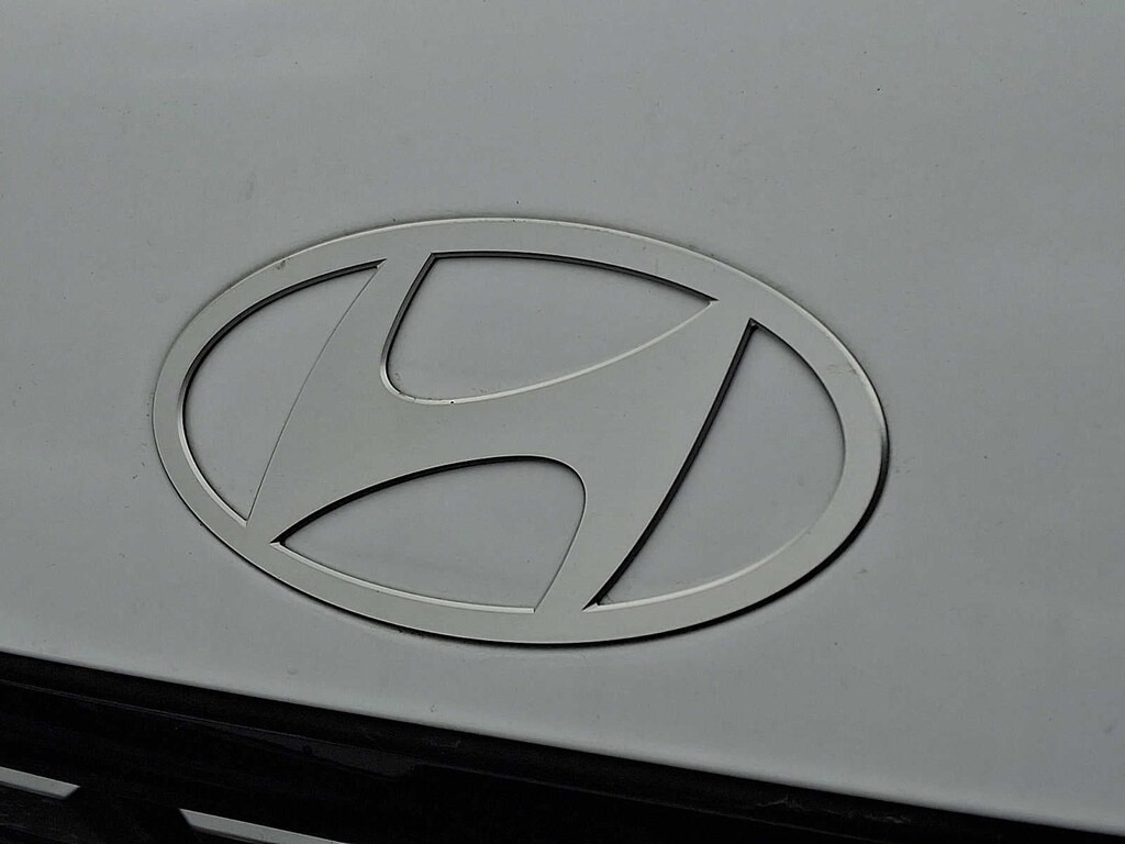 New 2026 Hyundai Santa Fe Hybrid SE SUV