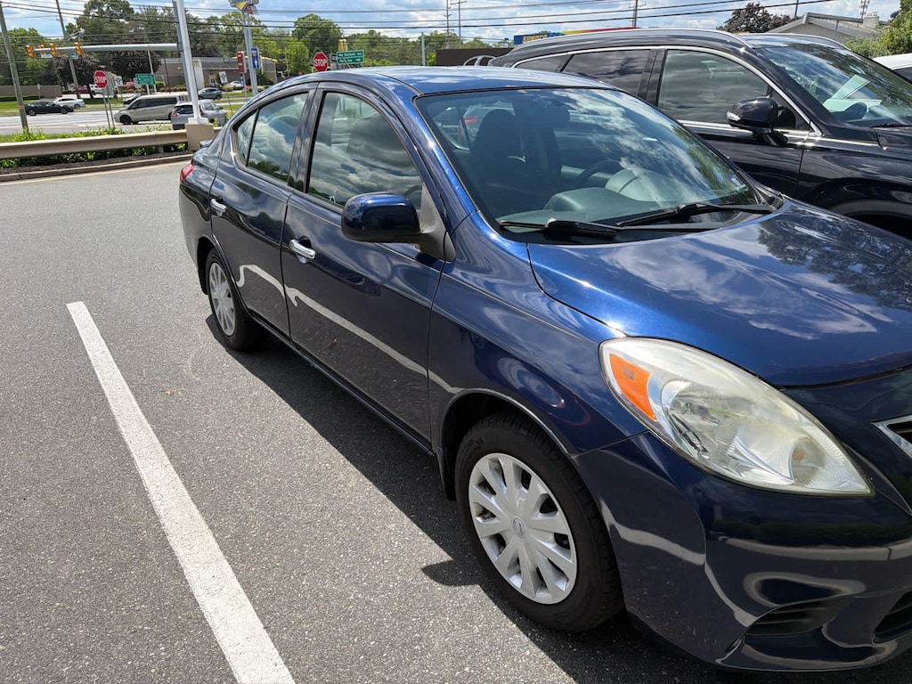 Used 2014 Nissan Versa SV Sedan