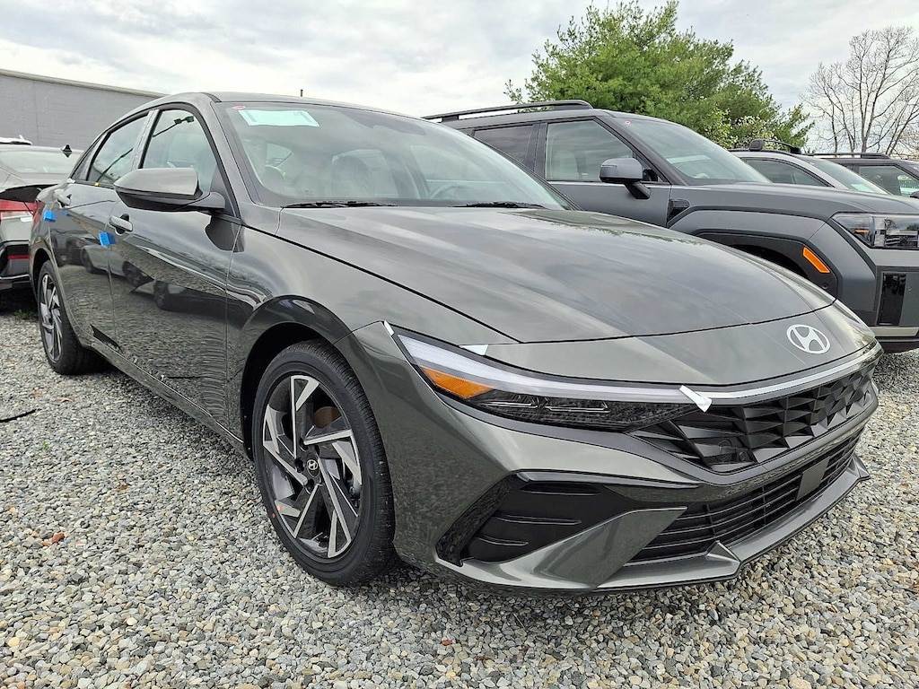 New 2026 Hyundai Elantra Limited Sedan