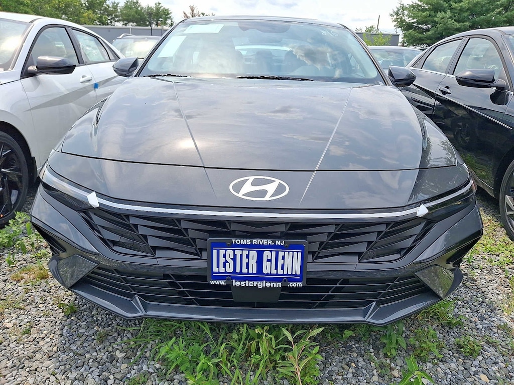 New 2026 Hyundai Elantra Limited Sedan