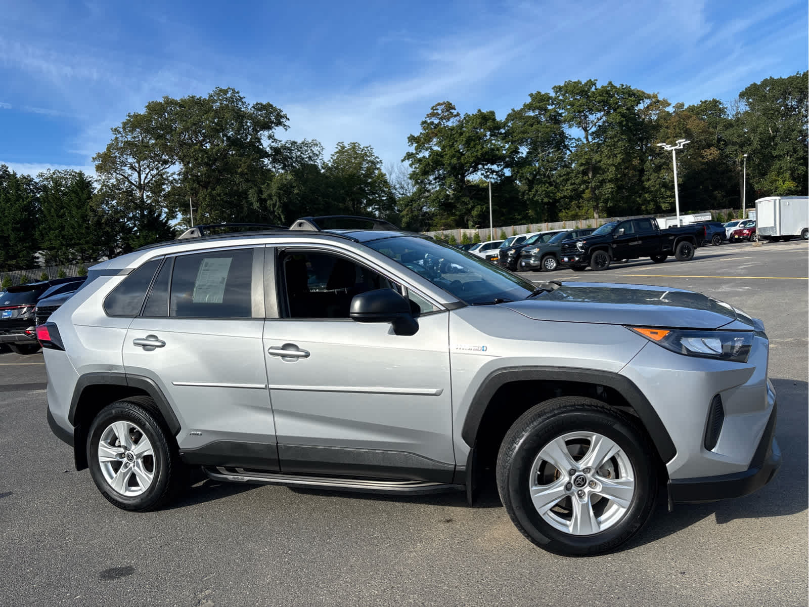 2021 Toyota RAV4 Hybrid LE photo 2
