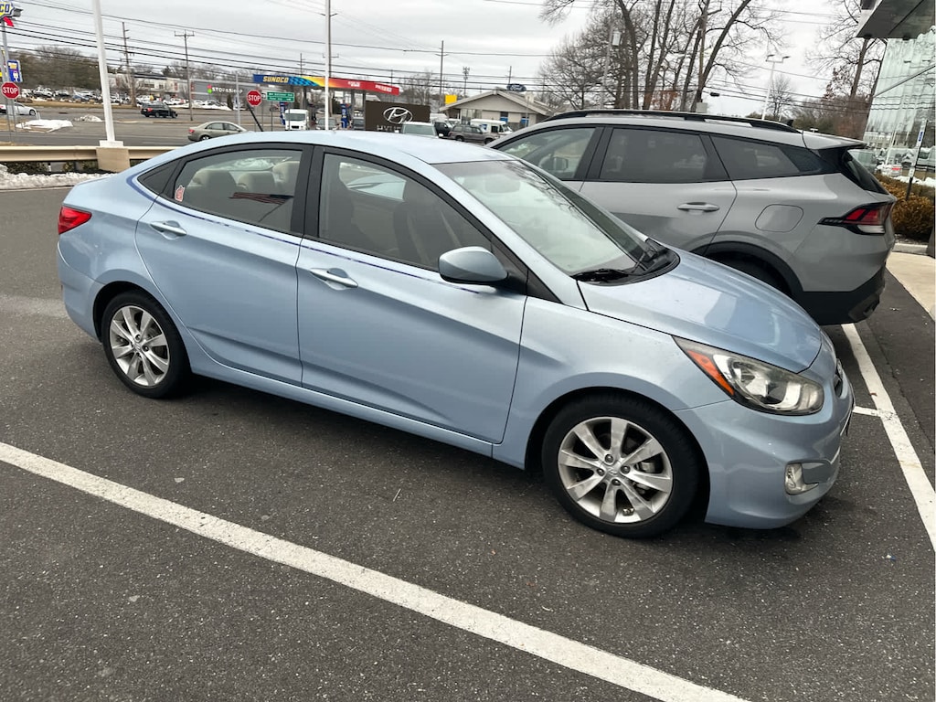 Used 2012 Hyundai Accent GLS Sedan