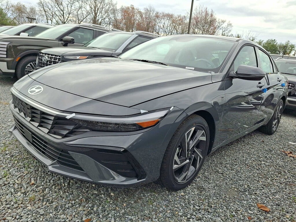 New 2026 Hyundai Elantra Limited Sedan
