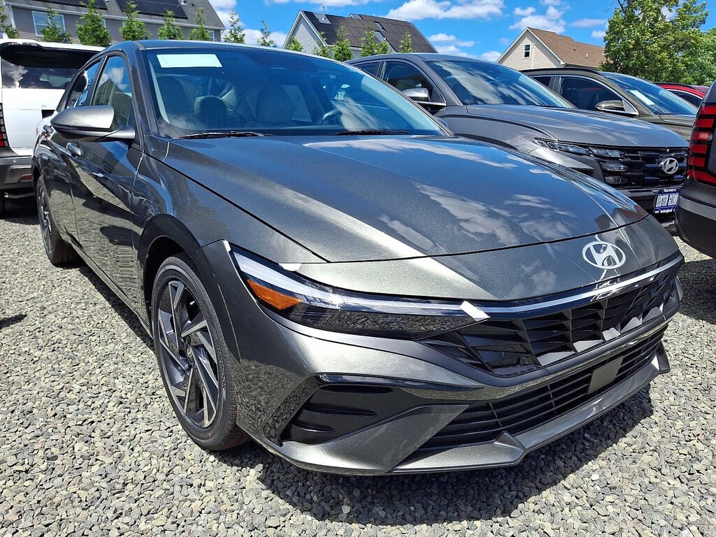 New 2026 Hyundai Elantra Limited Sedan