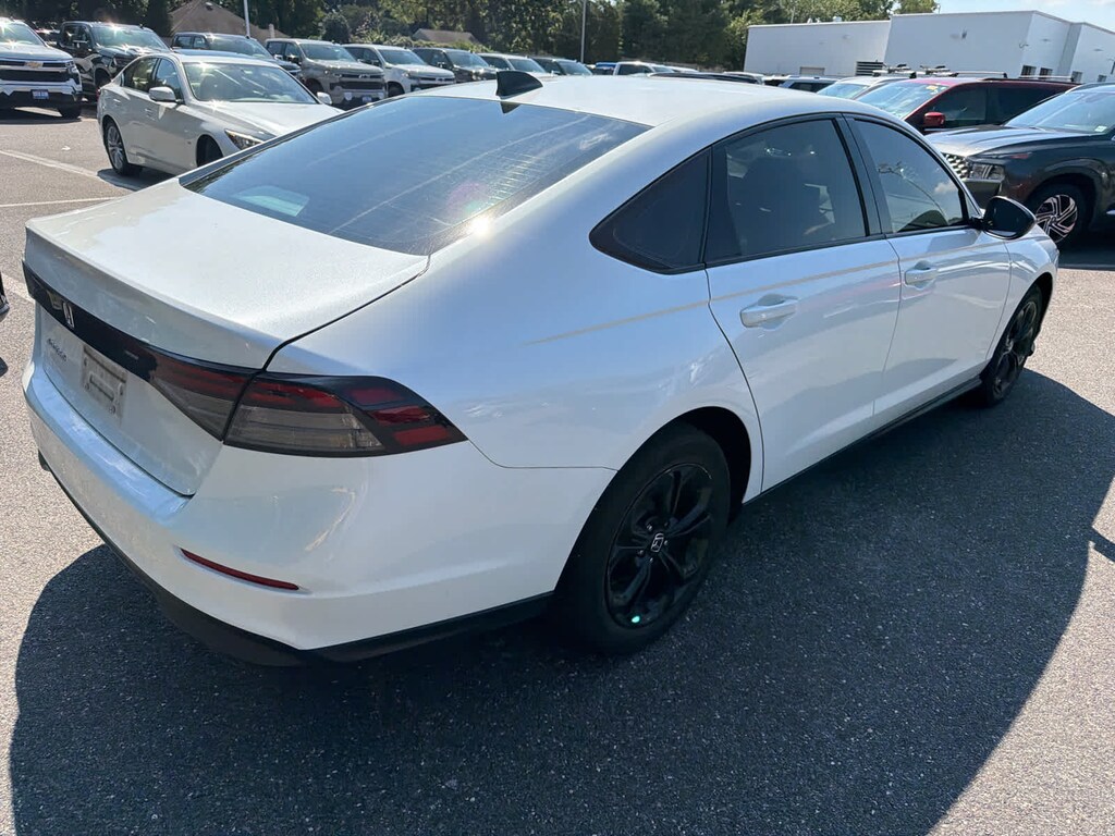 Used 2025 Honda Accord SE Sedan