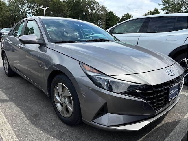 2023 Hyundai Elantra SE Sedan