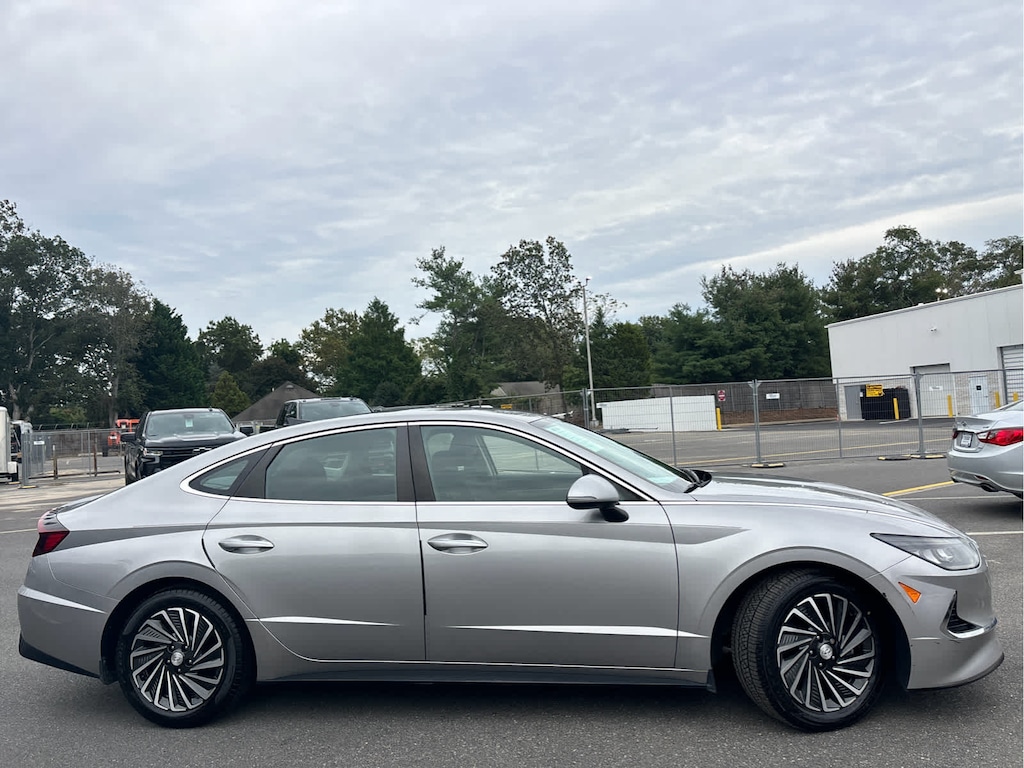 Used 2020 Hyundai Sonata Hybrid SEL Sedan