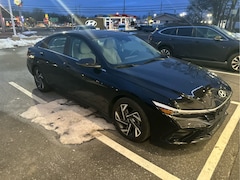 2024 Hyundai Elantra Limited Sedan