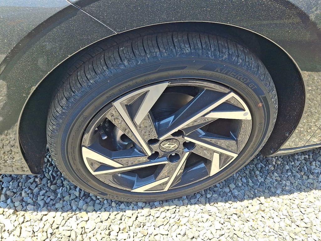 New 2026 Hyundai Elantra Limited Sedan