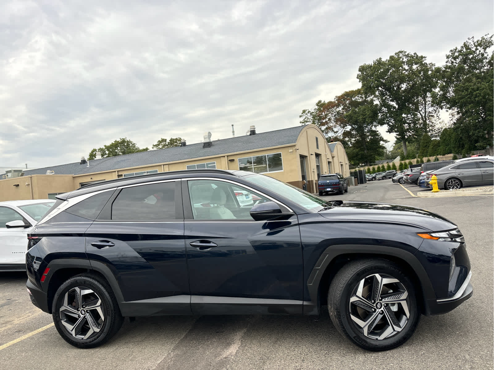 2023 Hyundai Tucson Hybrid SEL Convenience photo 3