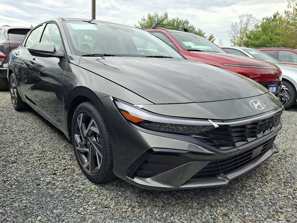New 2026 Hyundai Elantra Limited Sedan