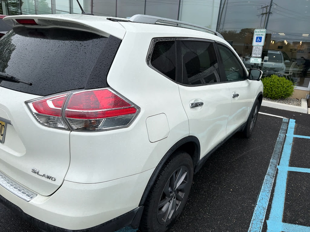 Used 2016 Nissan Rogue SL SUV