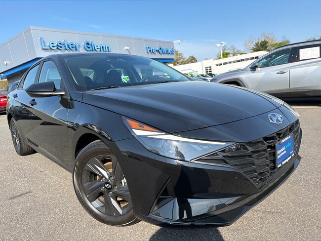 2023 Hyundai Elantra SEL Sedan