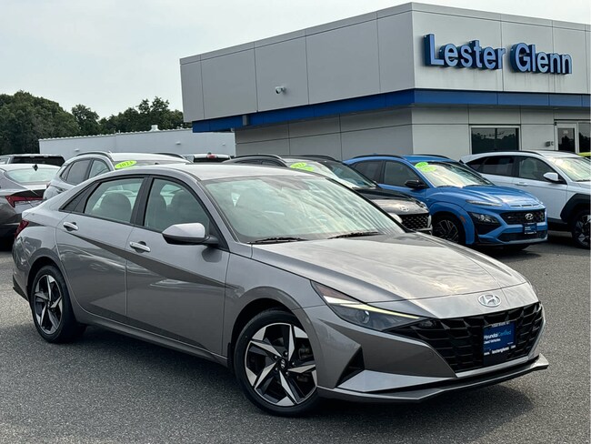 2023 Hyundai Elantra SEL Sedan