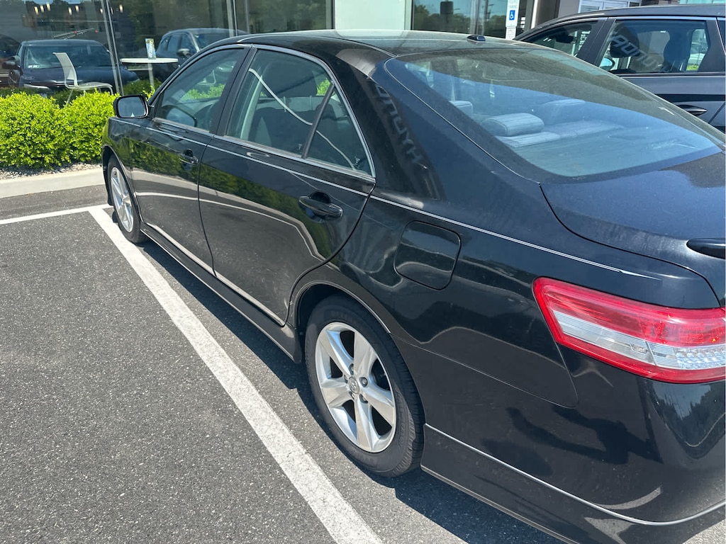 Used 2011 Toyota Camry SE Sedan