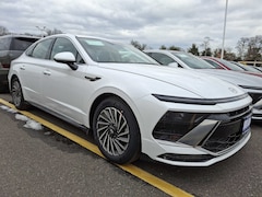 2025 Hyundai Sonata Hybrid SEL Sedan