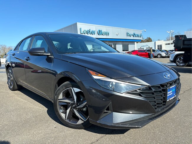 2023 Hyundai Elantra SEL Sedan