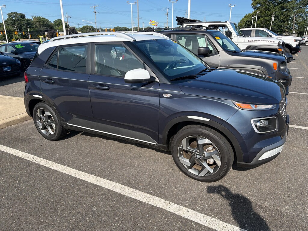 Certified 2023 Hyundai Venue Limited SUV