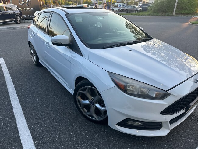 2016 Ford Focus ST Base Hatchback