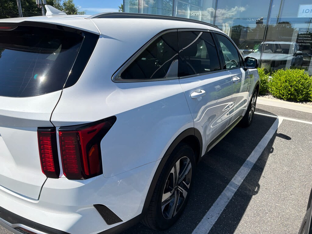 Used 2023 Kia Sorento Hybrid EX SUV