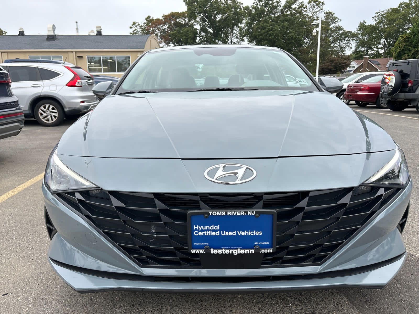 2023 Hyundai Elantra SEL photo 3