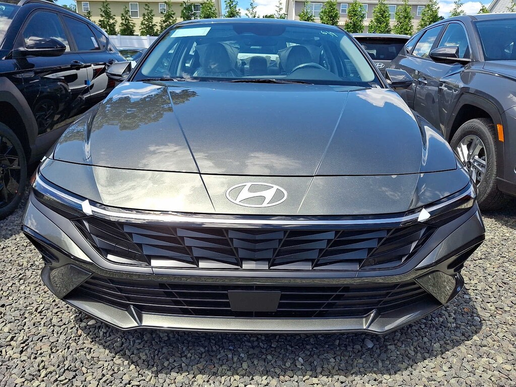 New 2026 Hyundai Elantra Limited Sedan