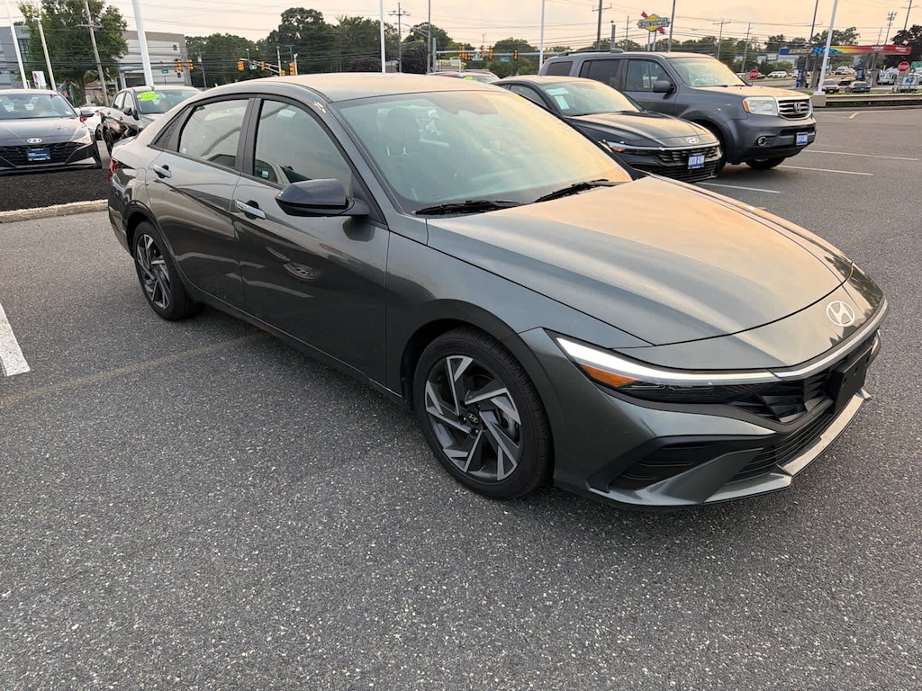 Certified 2025 Hyundai Elantra SEL Sport Sedan