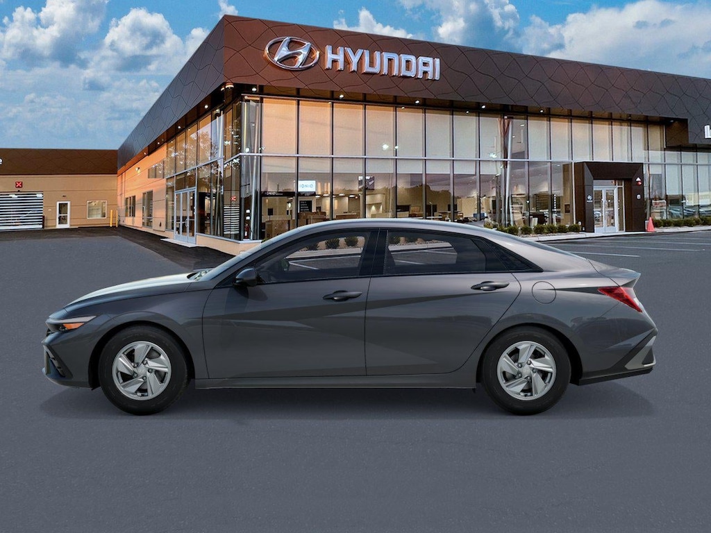 New 2026 Hyundai Elantra SE Sedan