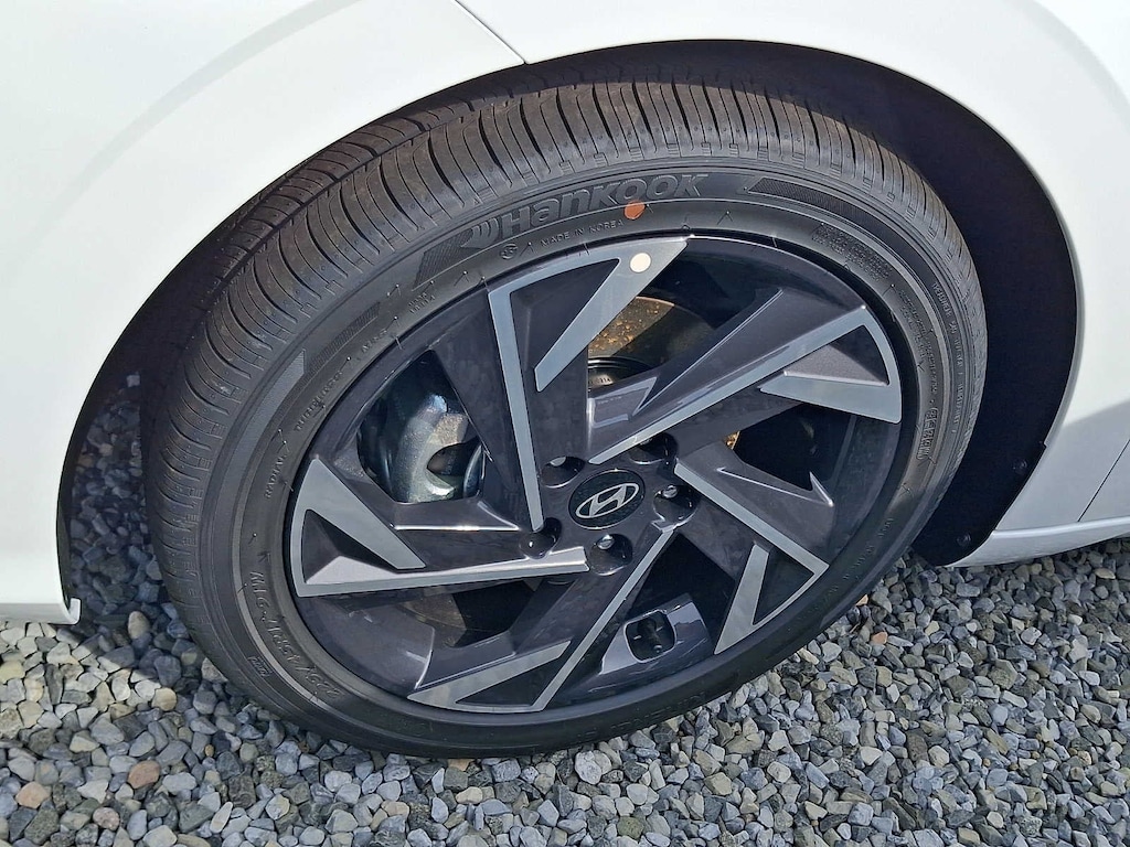New 2026 Hyundai Elantra Limited Sedan