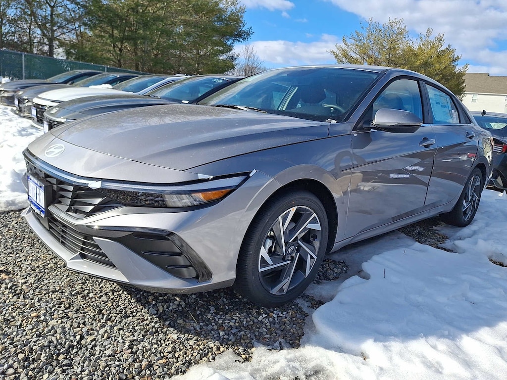 New 2026 Hyundai Elantra Limited Sedan