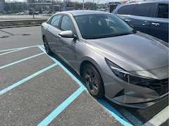 2023 Hyundai Elantra SEL Sedan