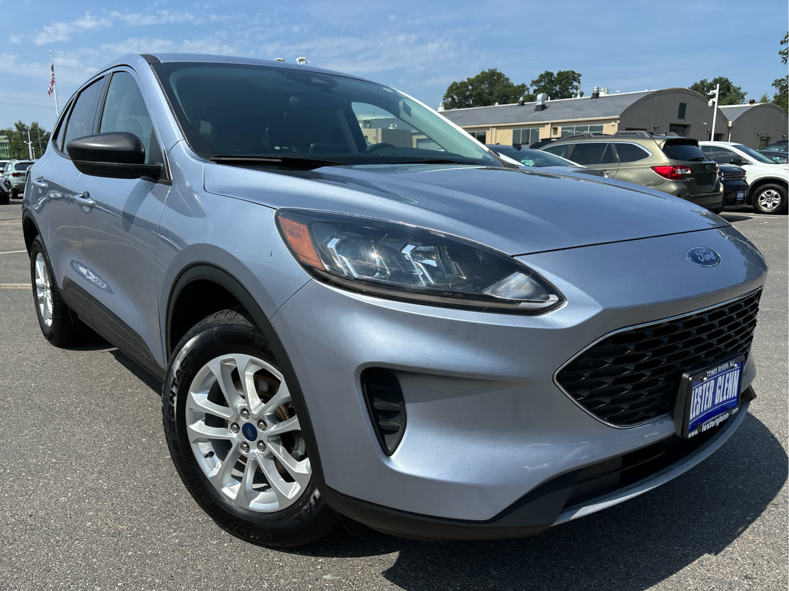 2022 Ford Escape SE photo 2