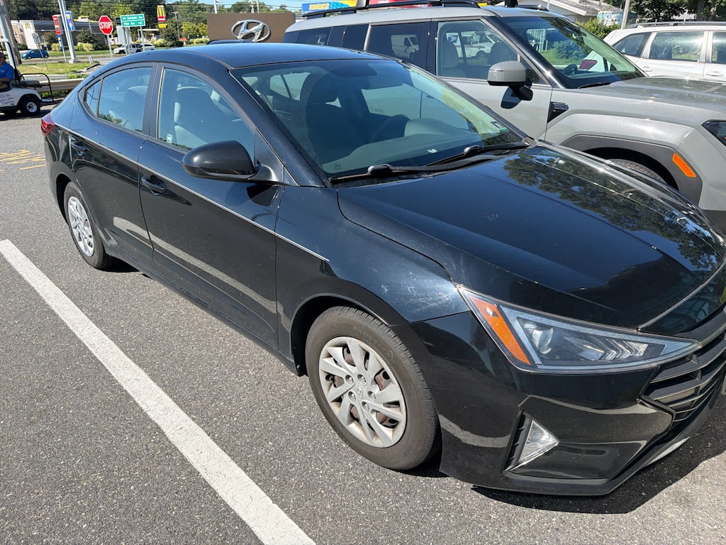 Used 2019 Hyundai Elantra SE Sedan