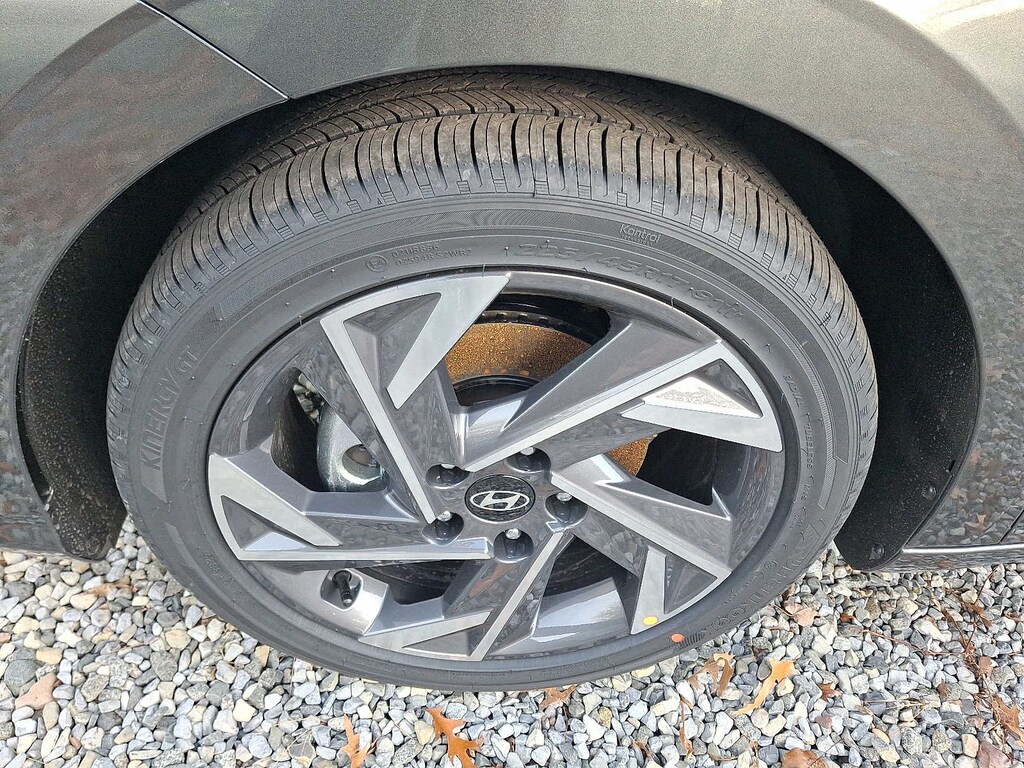 New 2026 Hyundai Elantra Limited Sedan