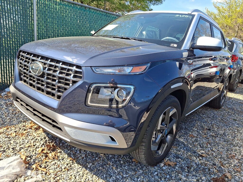 New 2026 Hyundai Venue SEL w/Two-Tone Roof SUV