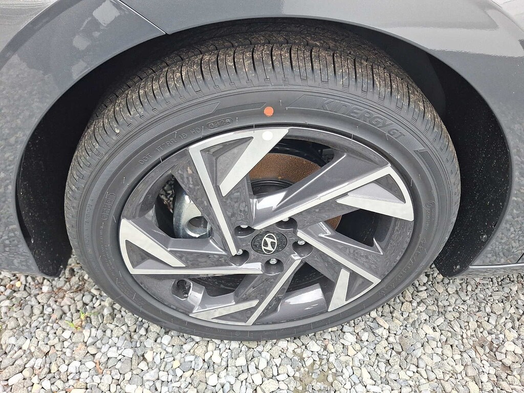New 2026 Hyundai Elantra Limited Sedan