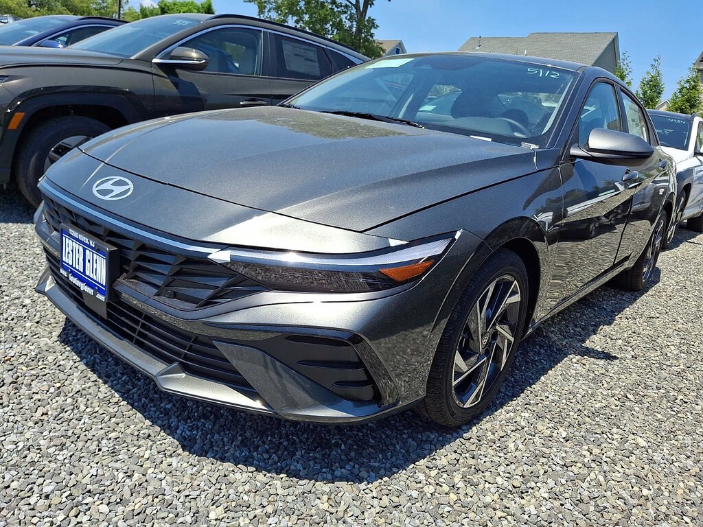New 2026 Hyundai Elantra Limited Sedan